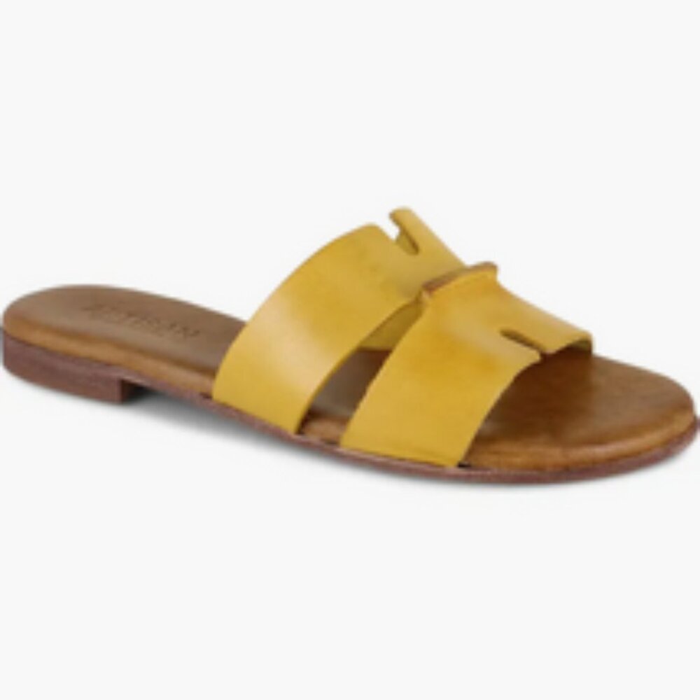 Artisan Crafted by Zigi Allony Leather Flat in Mustard Leather. Sz: 40/8.5-9.0